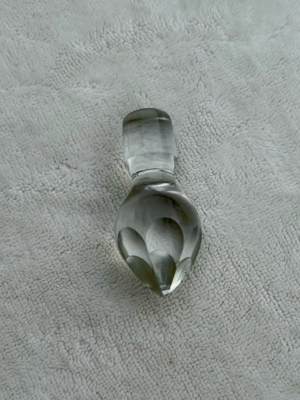 Vintage Solid Pressed Beveled Glass Wine Bottle / Decanter Stopper Tear Drop